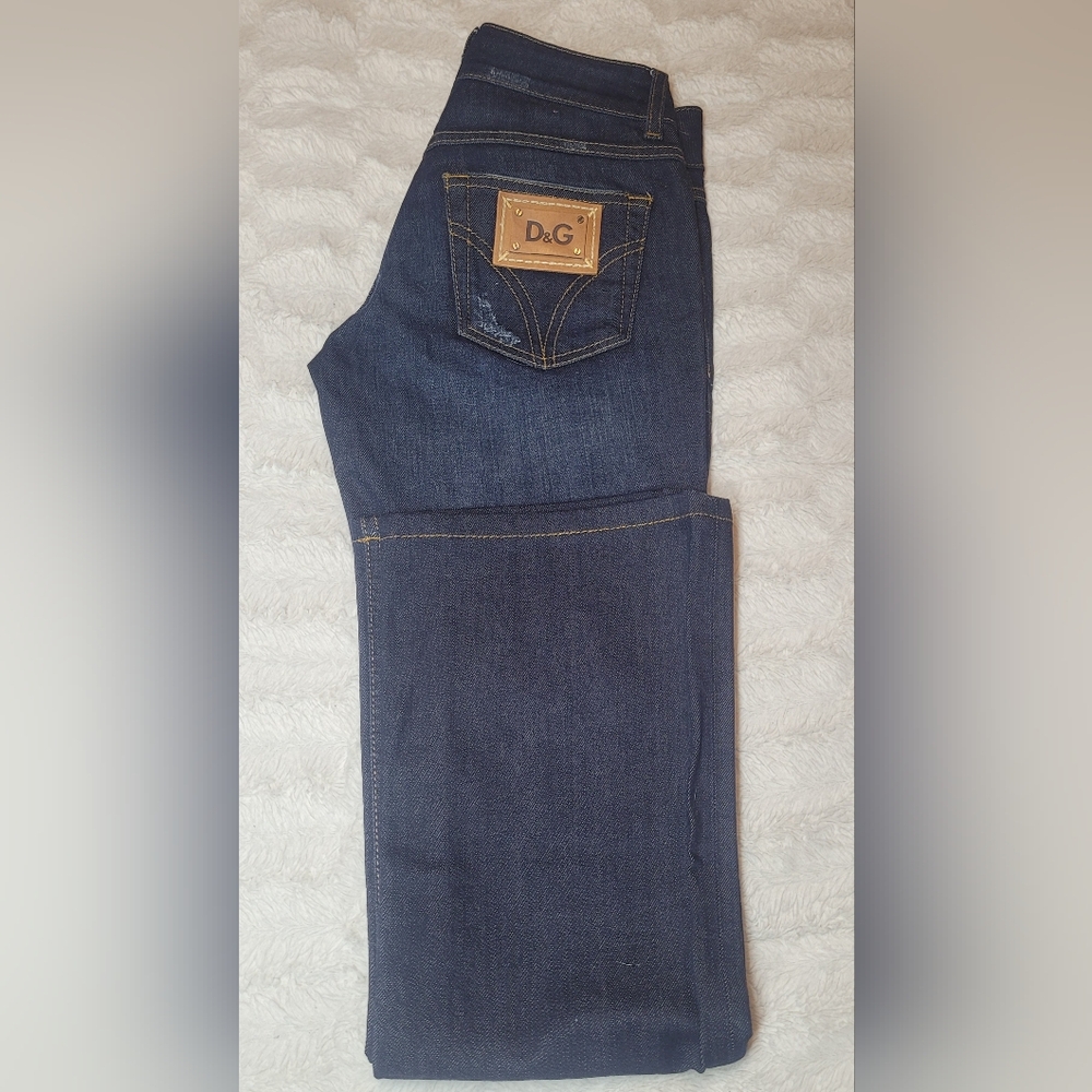 Dolce & Gabbana Distressed Boot leg, low waisted Jeans, Like New sz 25